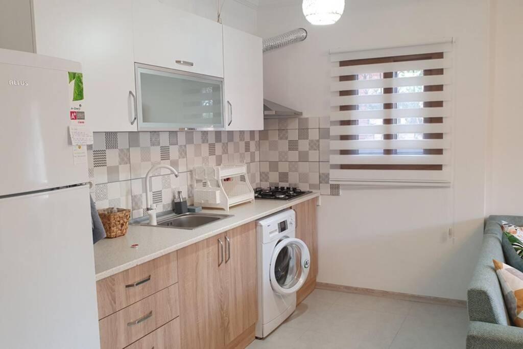 2+1 Apartm With Garden + Balcony , At Ladies Beach Kuşadası Exterior photo