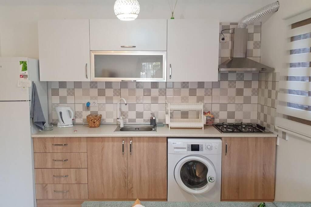 2+1 Apartm With Garden + Balcony , At Ladies Beach Kuşadası Exterior photo