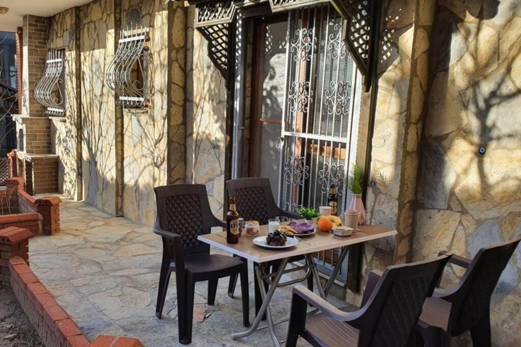 2+1 Apartm With Garden + Balcony , At Ladies Beach Kuşadası Exterior photo