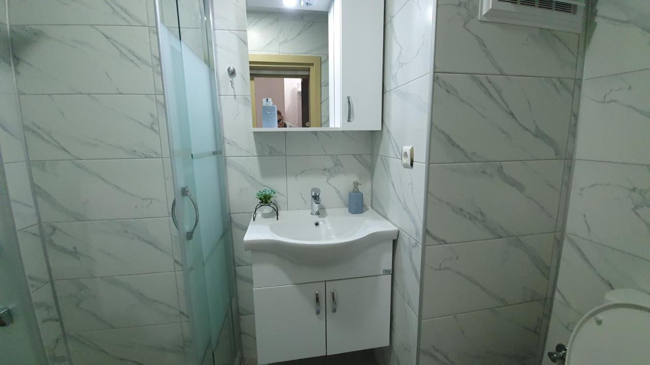 2+1 Apartm With Garden + Balcony , At Ladies Beach Kuşadası Exterior photo
