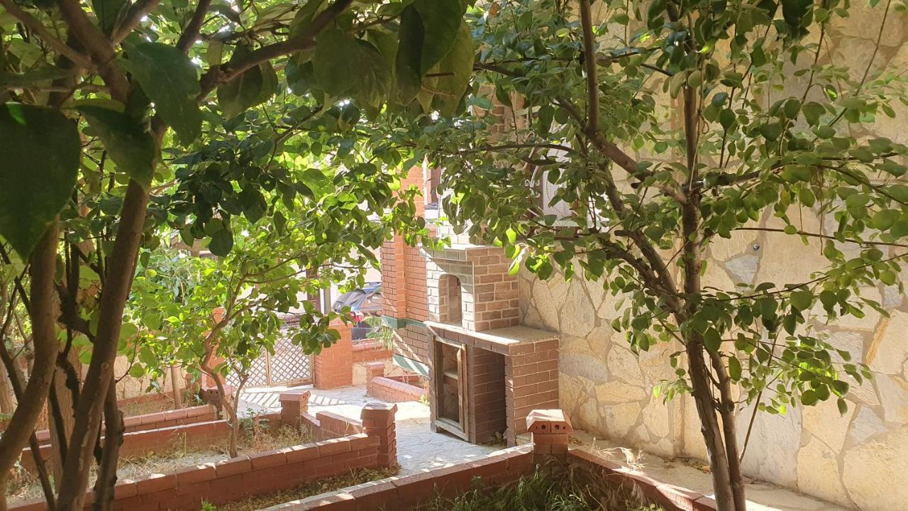 2+1 Apartm With Garden + Balcony , At Ladies Beach Kuşadası Exterior photo